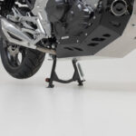 Κεντρικό σταντ SW-MOTECH για HONDA NC750X τοποθετημένο στη μοτοσυκλέτα
