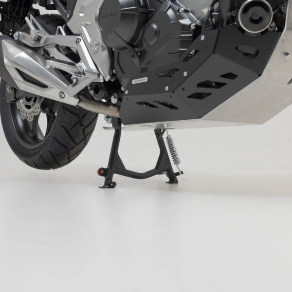 Κεντρικό σταντ SW-MOTECH για HONDA NC750X τοποθετημένο στη μοτοσυκλέτα