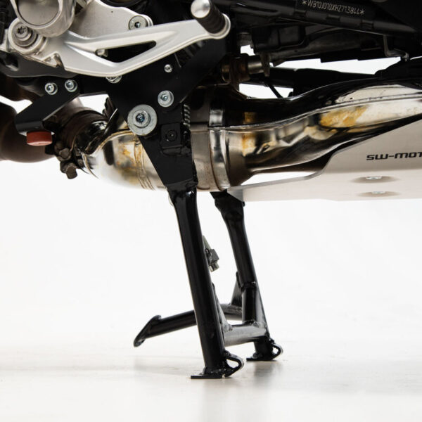 Κεντρικό σταντ SW-MOTECH τοποθετημένο σε BMW R nineT Pure