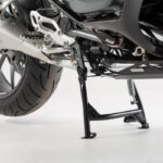 W-MOTECH κεντρικό σταντ για BMW R1200/R1250 R & RS, σε μαύρο χρώμα με στιβαρή ατσάλινη κατασκευή και εύκολη τοποθέτηση.