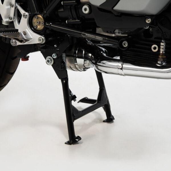 SW-MOTECH κεντρικό σταντ για BMW R nineT Urban G/S & Scrambler (2016–), σε μαύρο χρώμα με ατσάλινη κατασκευή και αντικοροϊδική προστασία.