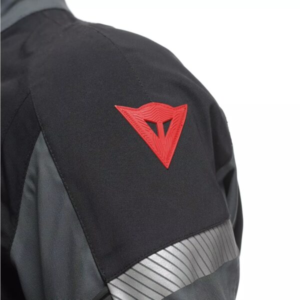 Μπουφάν DAINESE Absøluteshell Pro Touring κόκκινο σε προφίλ – Adventure Touring εξοπλισμός
