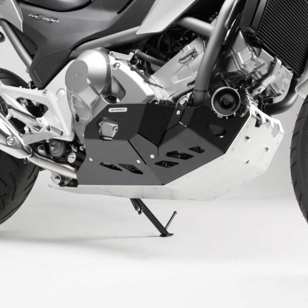 Προστατευτική ποδιά SW-MOTECH για Honda NC750 DCT – Ασημί με μαύρα πλαϊνά