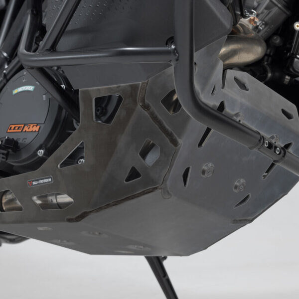 Ποδιά κινητήρα SW-MOTECH μαύρη για KTM 1290 Super Adventure – ανθεκτική και ειδικά σχεδιασμένη