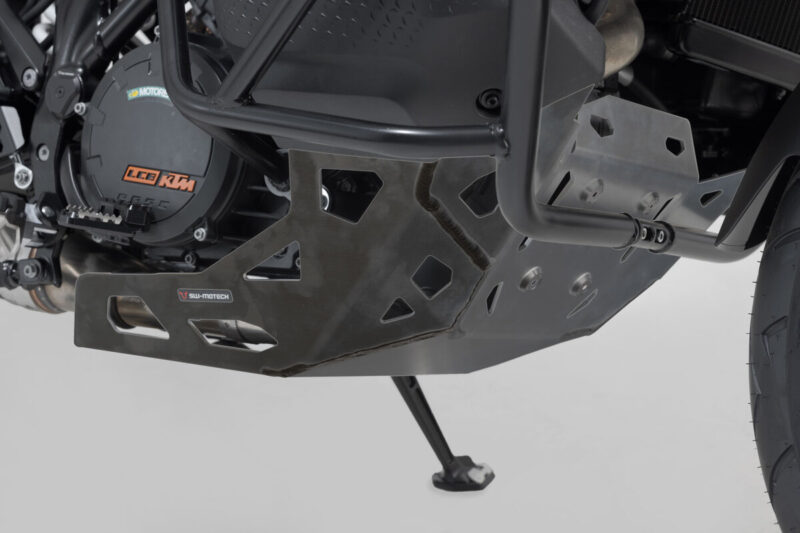 Ποδιά κινητήρα SW-MOTECH μαύρη για KTM 1290 Super Adventure – ανθεκτική και ειδικά σχεδιασμένη