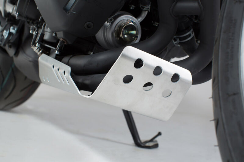 SW-MOTECH Αλουμινένια Ποδιά Κινητήρα για Yamaha MT-09, Tracer, XSR900, Niken – Ασημί