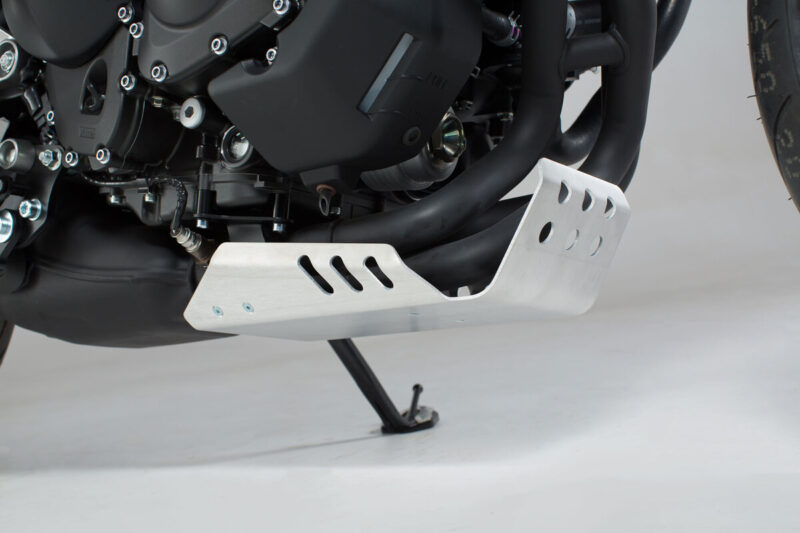 SW-MOTECH Αλουμινένια Ποδιά Κινητήρα για Yamaha MT-09, Tracer, XSR900, Niken – Ασημί