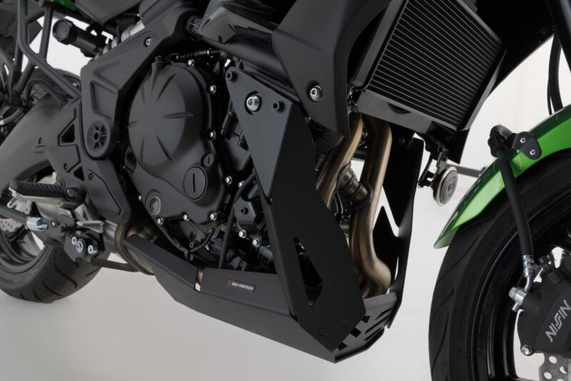 Μαύρη προστατευτική ποδιά SW-MOTECH για Kawasaki Versys 650 (2021–)