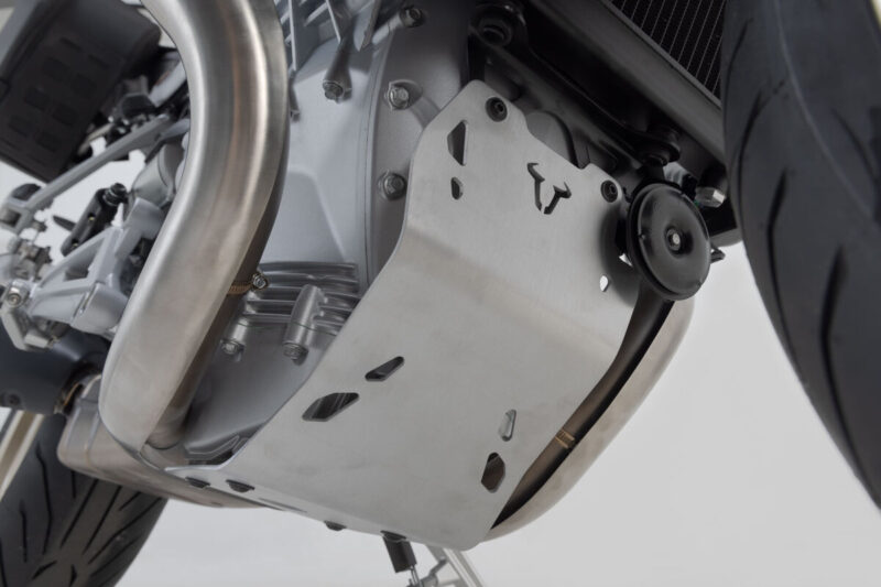 SW-MOTECH Ποδιά Αλουμινίου για Moto Guzzi V100 Mandello – Ασημί & Μαύρη Προστατευτική Ποδιά