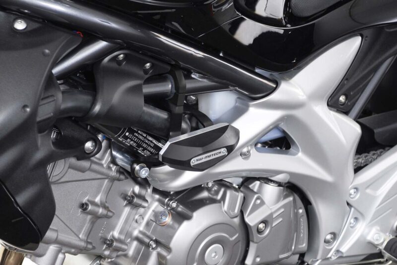 stp_05_590_10000_b_2_xl Μανιτάρια SW-MOTECH για Suzuki SV650 – μαύρα/ασημί crash pads με αλουμινένια βάση και πολυαμίδιο κεφαλή
