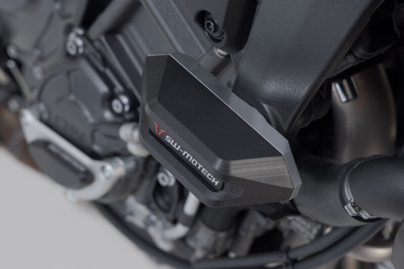 Μανιτάρια προστασίας SW-MOTECH για Yamaha MT-10 – μαύρο/ασημί crash pad σετ για μέγιστη προστασία πλαισίου και κινητήρα
