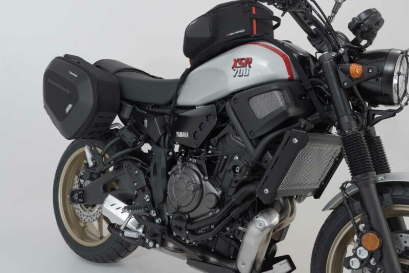 SW-MOTECH μαύρα μανιτάρια προστασίας για Yamaha XSR700 / XTribute με αλουμινένια βάση και κεφαλές πολυαμιδίου