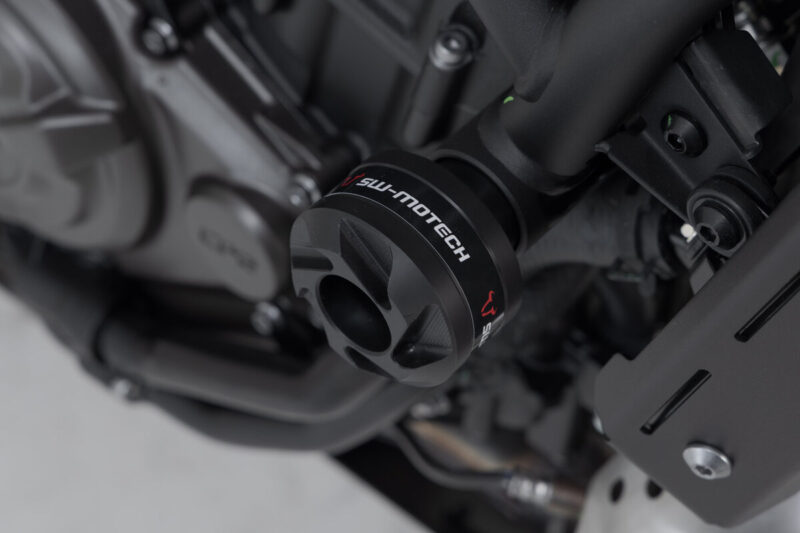 SW-MOTECH μαύρα μανιτάρια προστασίας για Yamaha XSR700 / XTribute με αλουμινένια βάση και κεφαλές πολυαμιδίου
