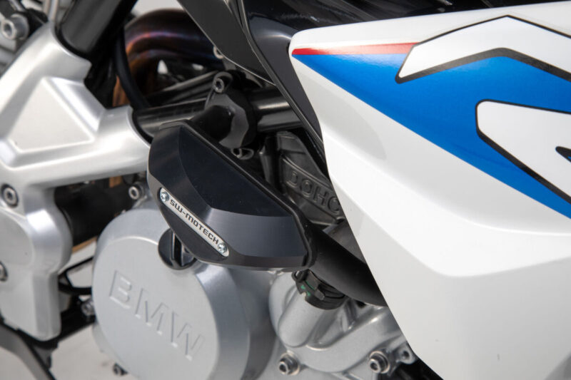 stp_07_649_10000_b_2_xl Μανιτάρια προστασίας SW-MOTECH για BMW G 310 R – μαύρα crash pads για καθημερινή προστασία και ανθεκτικότητα