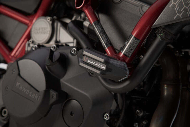 stp_08_590_11700_b_1_xl.9656 SW-MOTECH μαύρα μανιτάρια προστασίας για Kawasaki Z H2 (2019 και μετά)