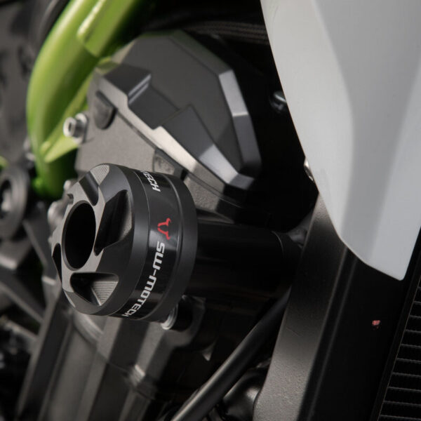 Μανιτάρια προστασίας SW-MOTECH για Kawasaki Z900 – μαύρα frame sliders με ατσάλινη βάση και κεφαλές πολυαμιδίου