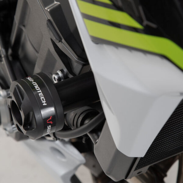 Μανιτάρια προστασίας SW-MOTECH για Kawasaki Z900 – μαύρα frame sliders με ατσάλινη βάση και κεφαλές πολυαμιδίου